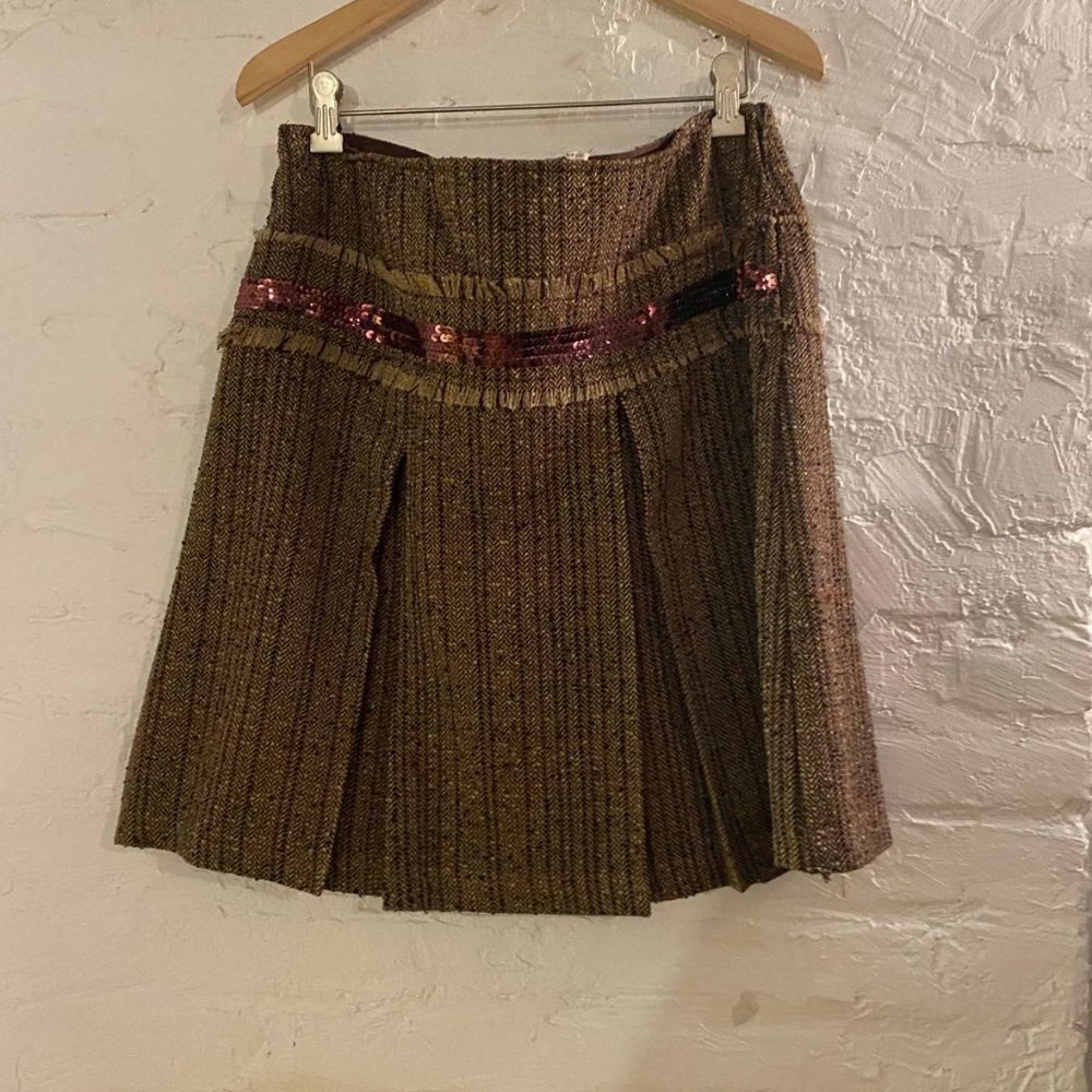Herringbone Tweed Pleated Short Skirt, w/ sequins